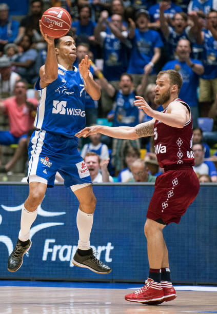 军事态势的 军事态势的