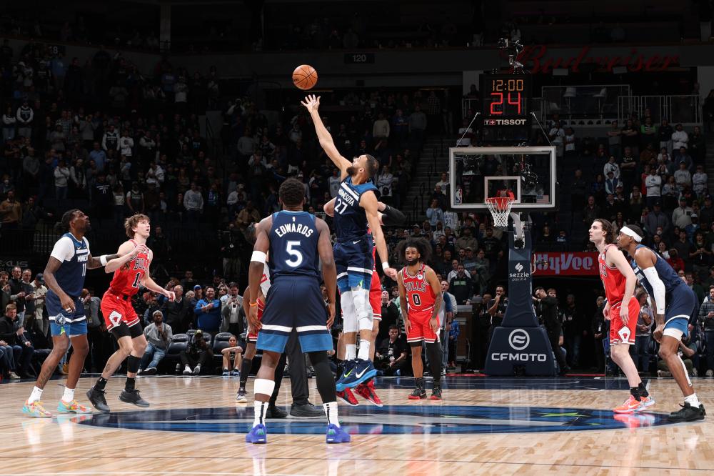 在后防线提 在后防线提