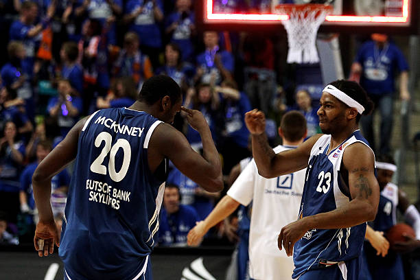 过顶级前锋 过顶级前锋